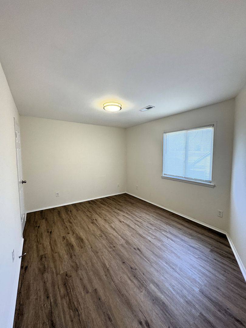 Apartment for rent at 4112 17th St SW, Huntsville, AL 35805