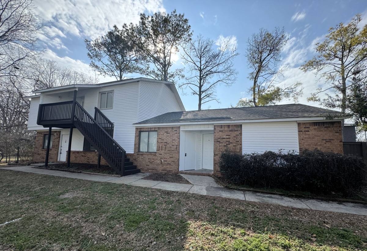Apartment for rent at 4112 17th St SW, Huntsville, AL 35805