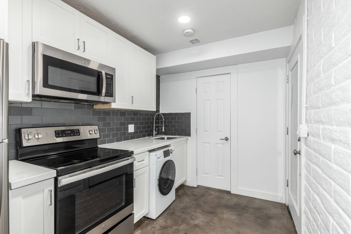 Apartment for rent at 328 E Willetta St #1, Phoenix, AZ 85004