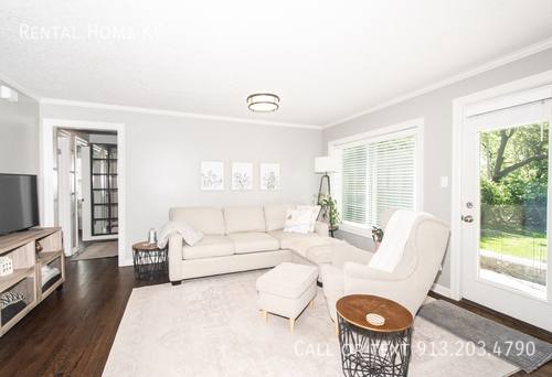 House for rent at 2515 W 90th St, Leawood, KS 66206