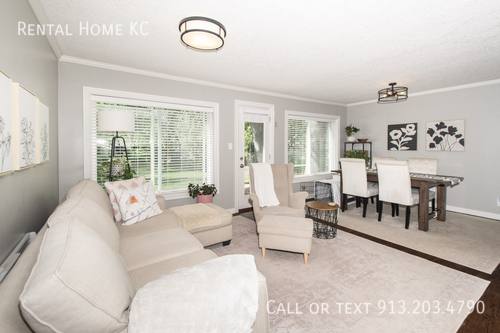 House for rent at 2515 W 90th St, Leawood, KS 66206