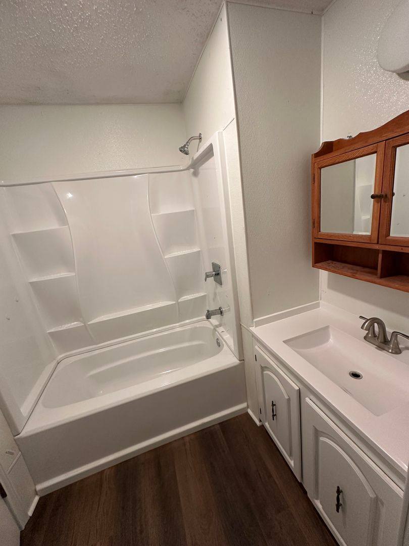 Apartment for rent at 231 Jean Ellen Ave, Houma, LA 70363