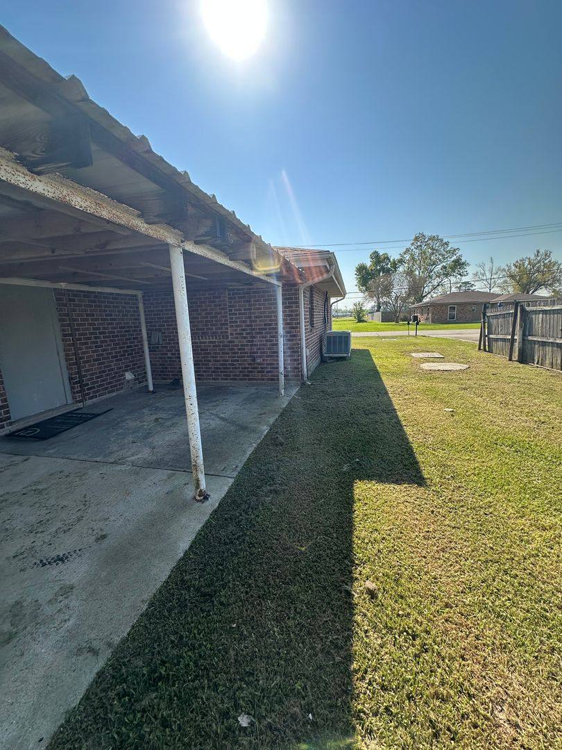 Apartment for rent at 231 Jean Ellen Ave, Houma, LA 70363