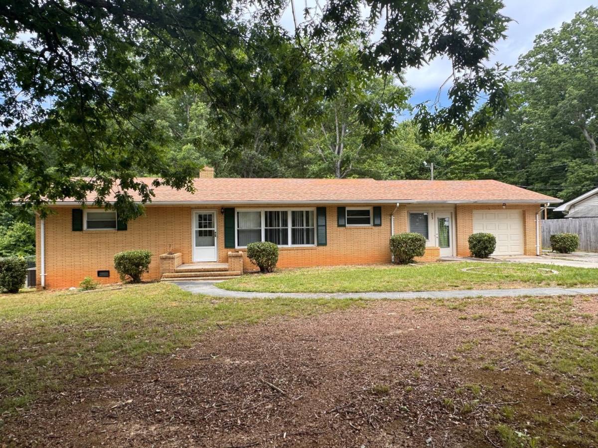 House for rent at 453 Foster St, Asheboro, NC 27205