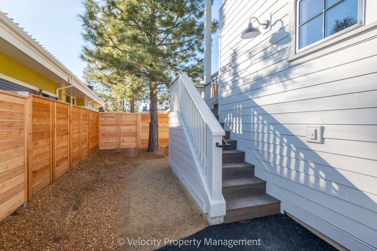 Apartment for rent at 3031 NW Tharp Ave, Bend, OR 97703