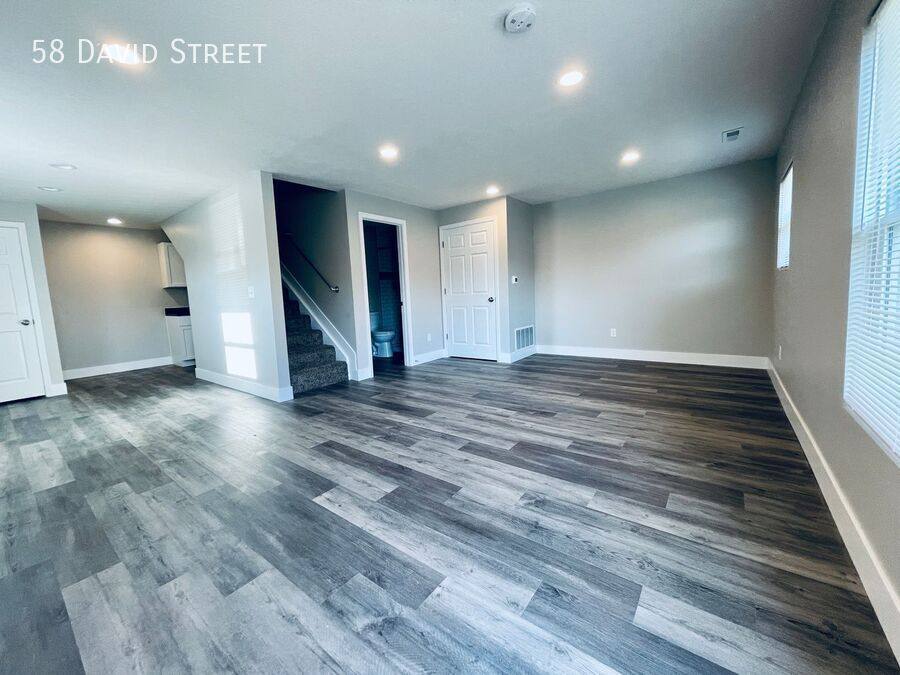 Townhouse for rent at 58 David St, Delaware, OH 43015