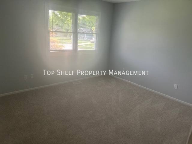 House for rent at 703 11th Ave NW, Altoona, IA 50009