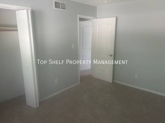 House for rent at 703 11th Ave NW, Altoona, IA 50009