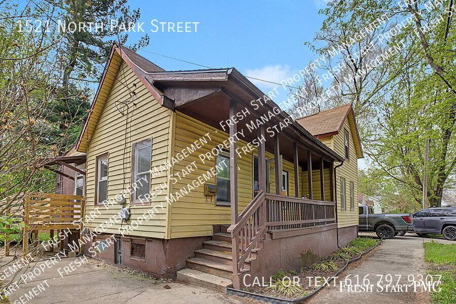 House for rent at 1521 N Park St, Kalamazoo, MI 49007