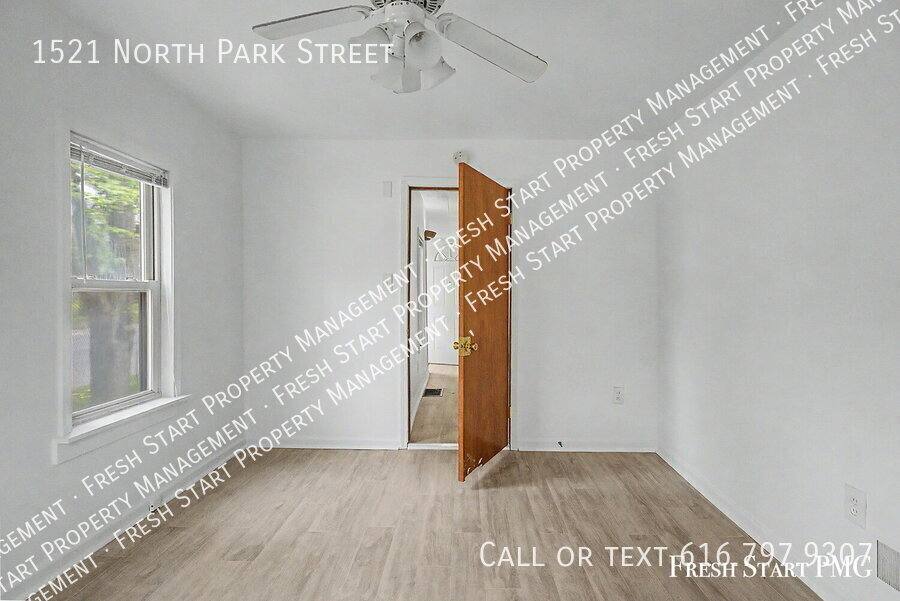 House for rent at 1521 N Park St, Kalamazoo, MI 49007