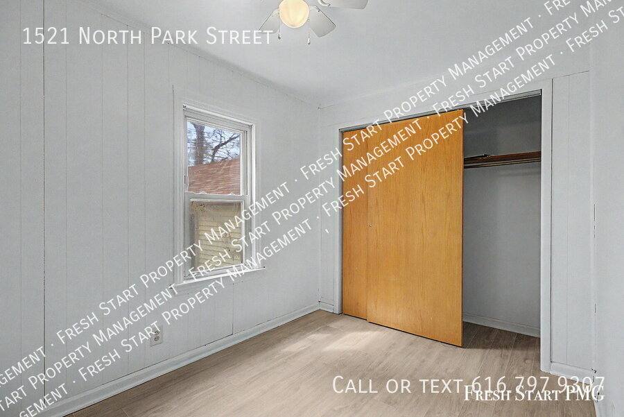 House for rent at 1521 N Park St, Kalamazoo, MI 49007