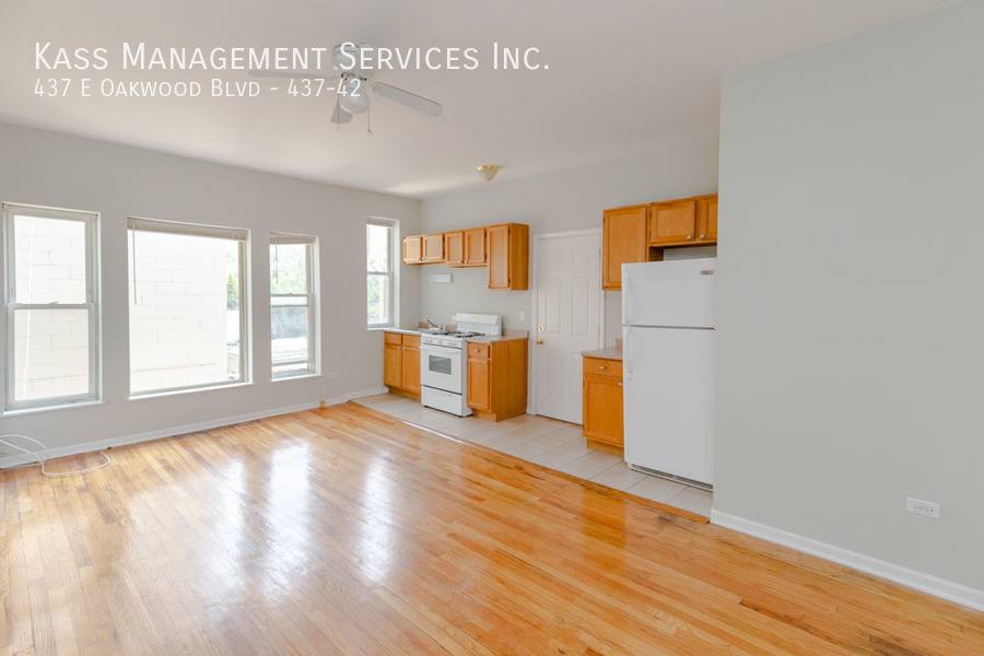 Apartment for rent at 437 E Oakwood Blvd #42, Chicago, IL 60653