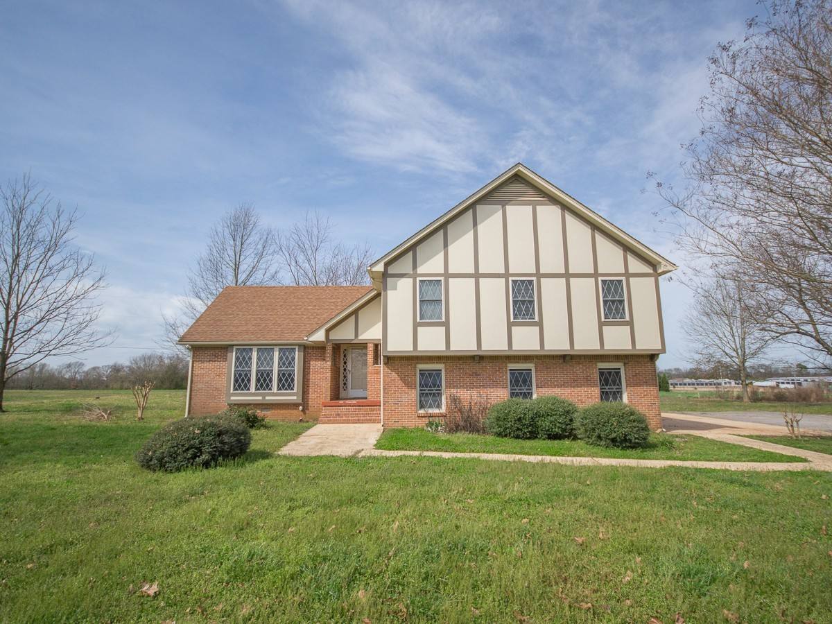 House for rent at 11915 US-Highway, Tanner, AL 35671