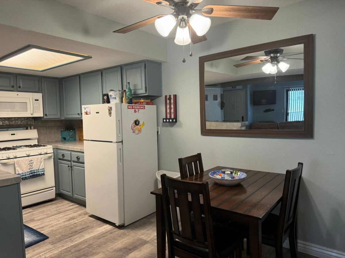 Condo for rent at 1663 Highway 95 - B7, Bullhead City, AZ 86442
