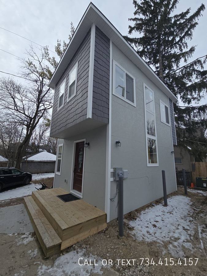 Apartment for rent at 536 Walnut St #1, Ann Arbor, MI 48104