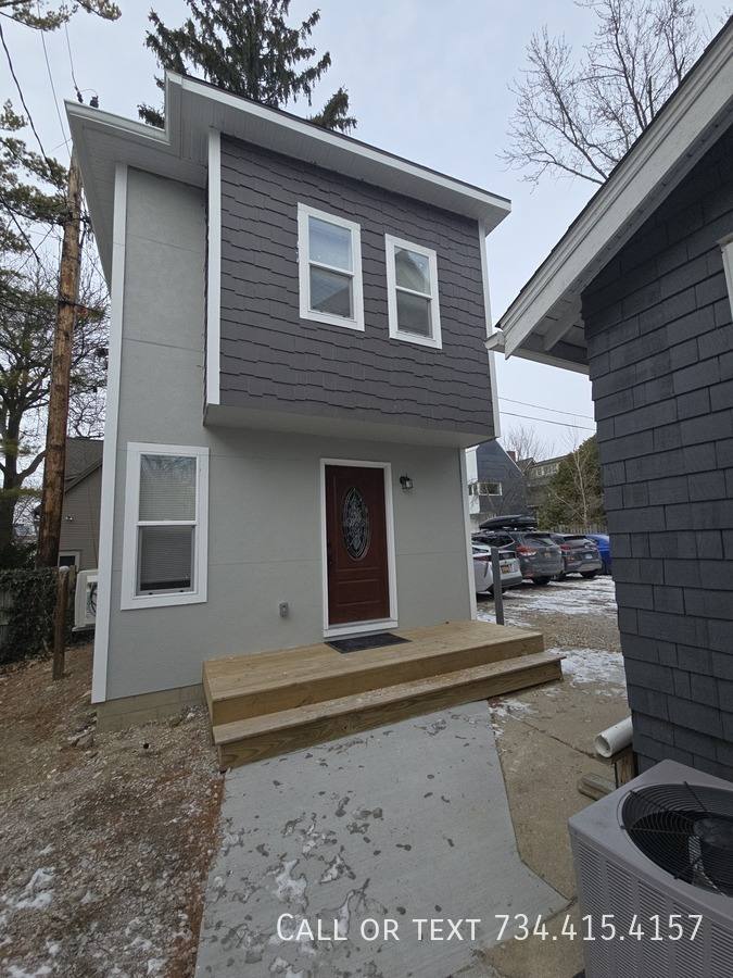 Apartment for rent at 536 Walnut St #1, Ann Arbor, MI 48104