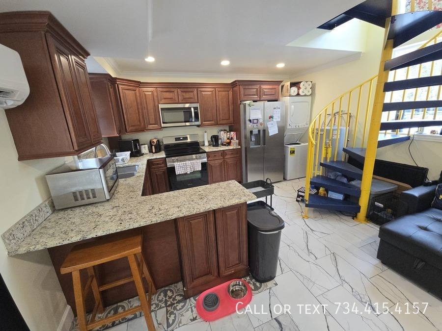Apartment for rent at 536 Walnut St #1, Ann Arbor, MI 48104