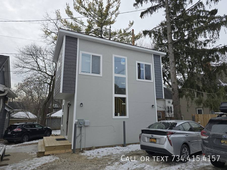 Apartment for rent at 536 Walnut St #1, Ann Arbor, MI 48104