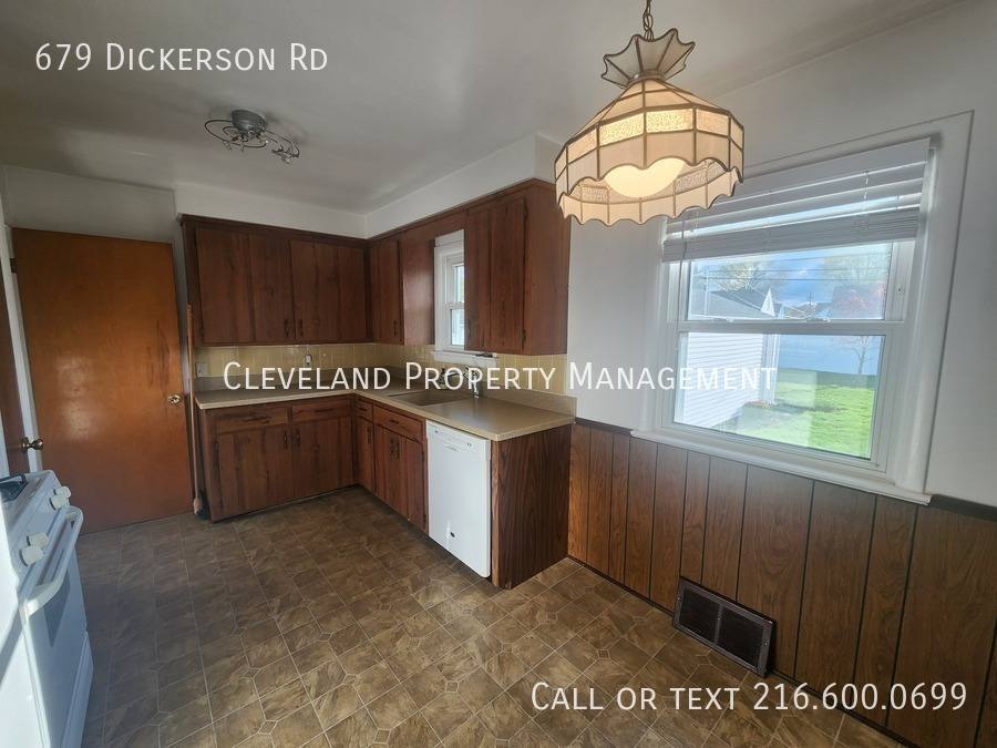 House for rent at 679 Dickerson Rd, Eastlake, OH 44095