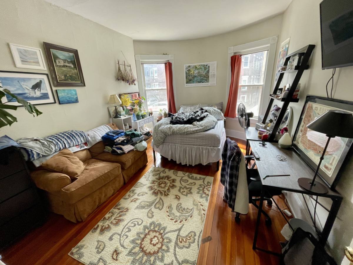 Apartment for rent at 1595 Beacon St #4, Brookline, MA 02446