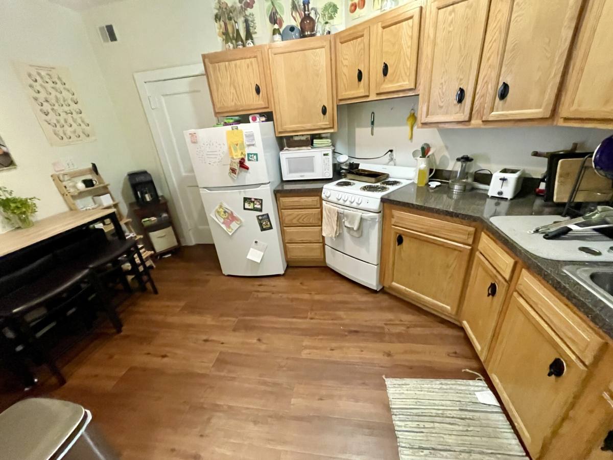 Apartment for rent at 1595 Beacon St #4, Brookline, MA 02446