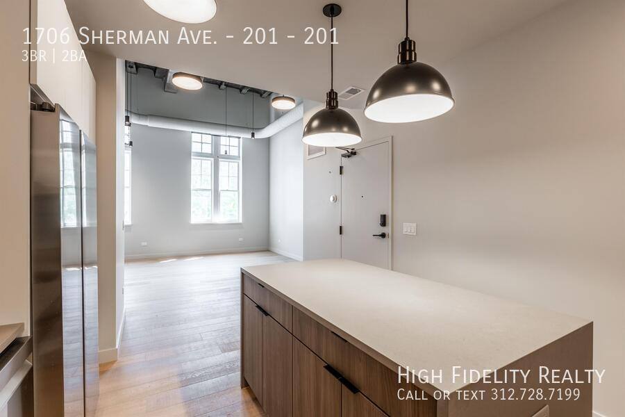 Condo for rent at 1706 Sherman Ave #201, Evanston, IL 60201
