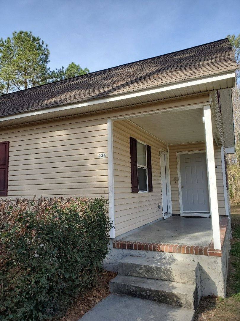 Apartment for rent at 730 Henderson Rd, Dublin, GA 31021