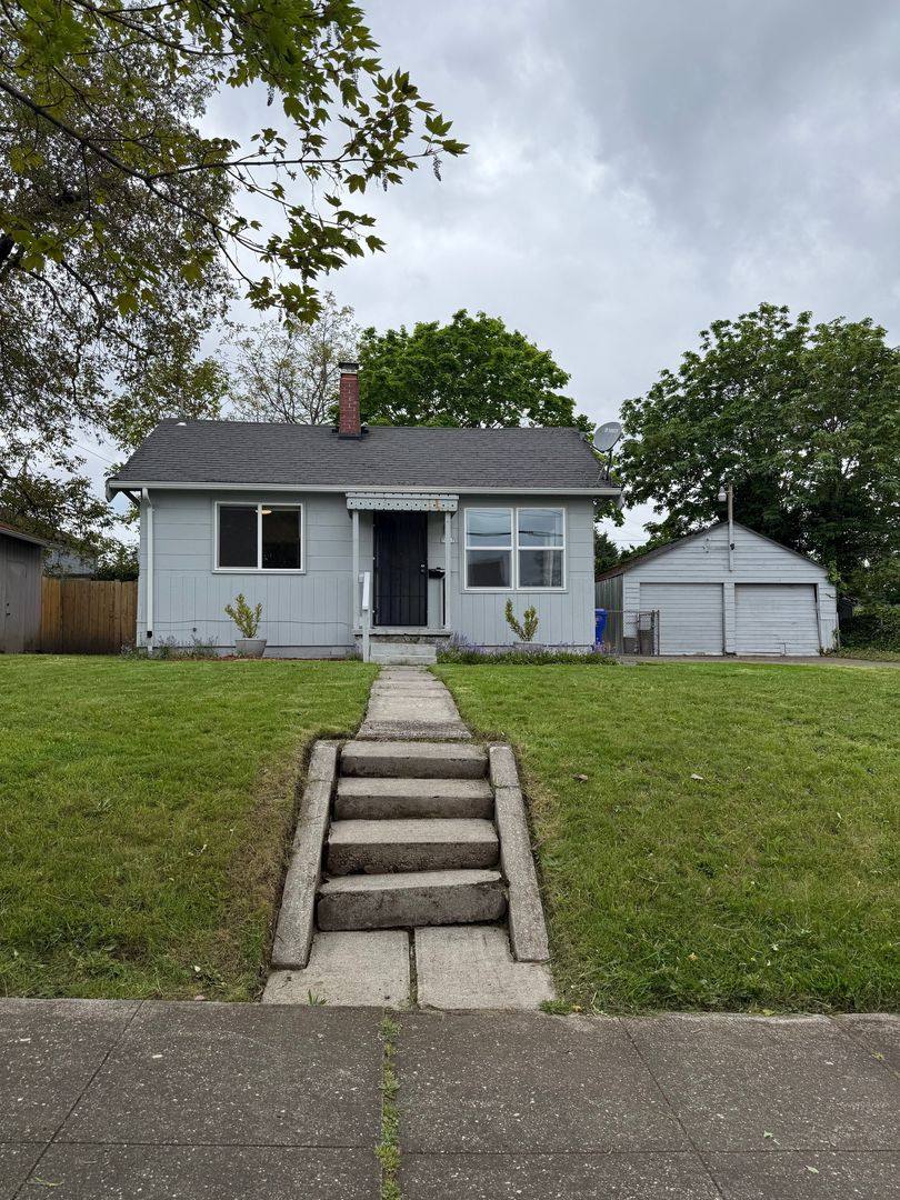 House for rent at 7947 N Wabash Ave, Portland, OR 97217