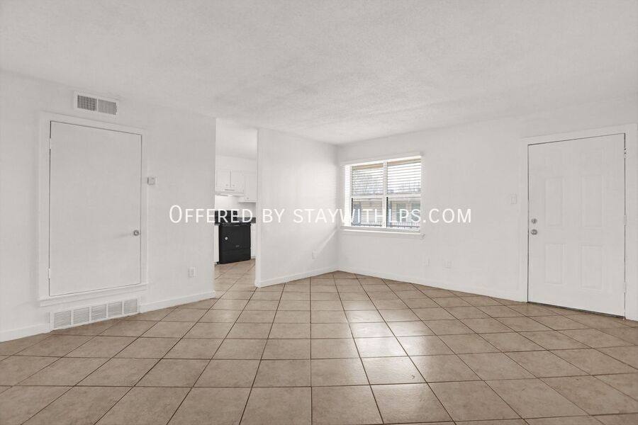 Apartment for rent at 1761 E Raines Rd #8, Memphis, TN 38116