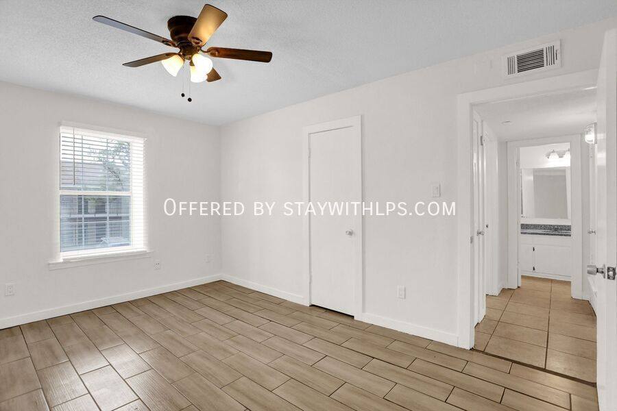 Apartment for rent at 1761 E Raines Rd #8, Memphis, TN 38116