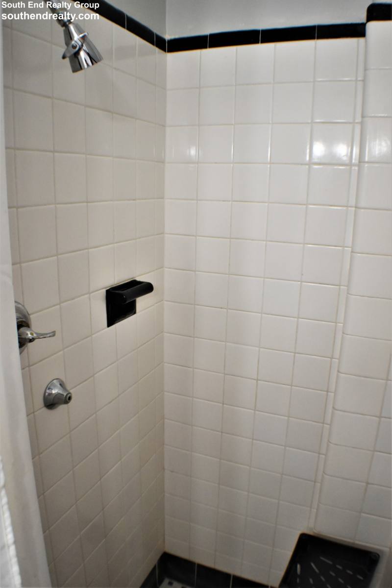 Apartment for rent at 21 Beacon St #9L, Boston, MA 02108