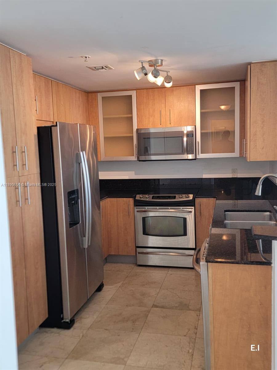 Apartment for rent at 7900 Harbor Island Dr #602, Miami Beach, FL 33141