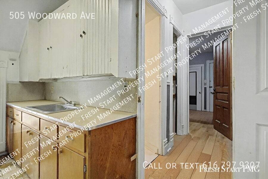 House for rent at 505 Woodward Ave, Kalamazoo, MI 49007