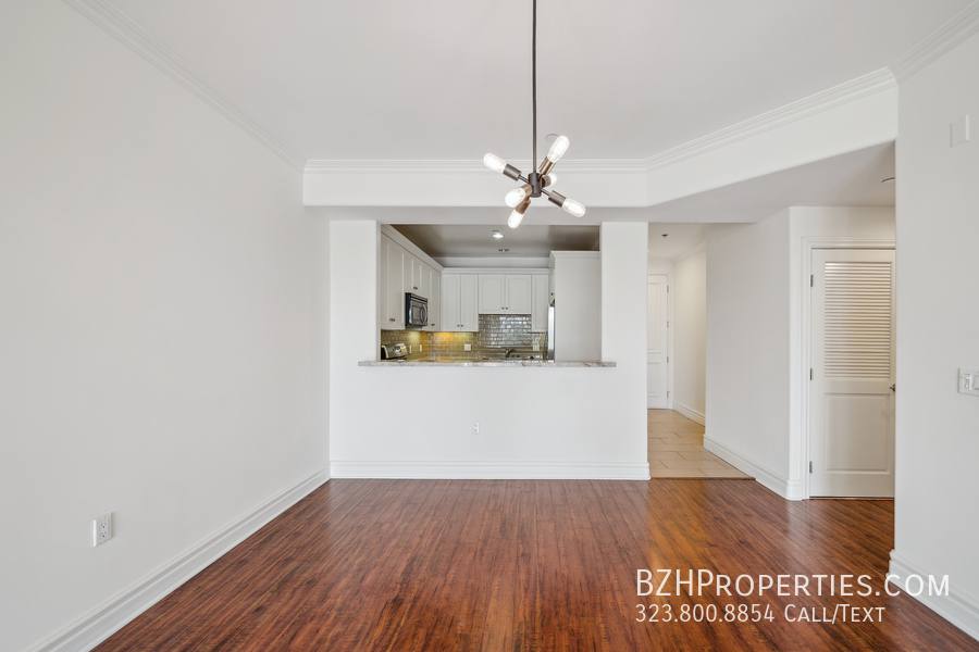 Apartment for rent at 1050 S Holt Ave #404, Los Angeles, CA 90035
