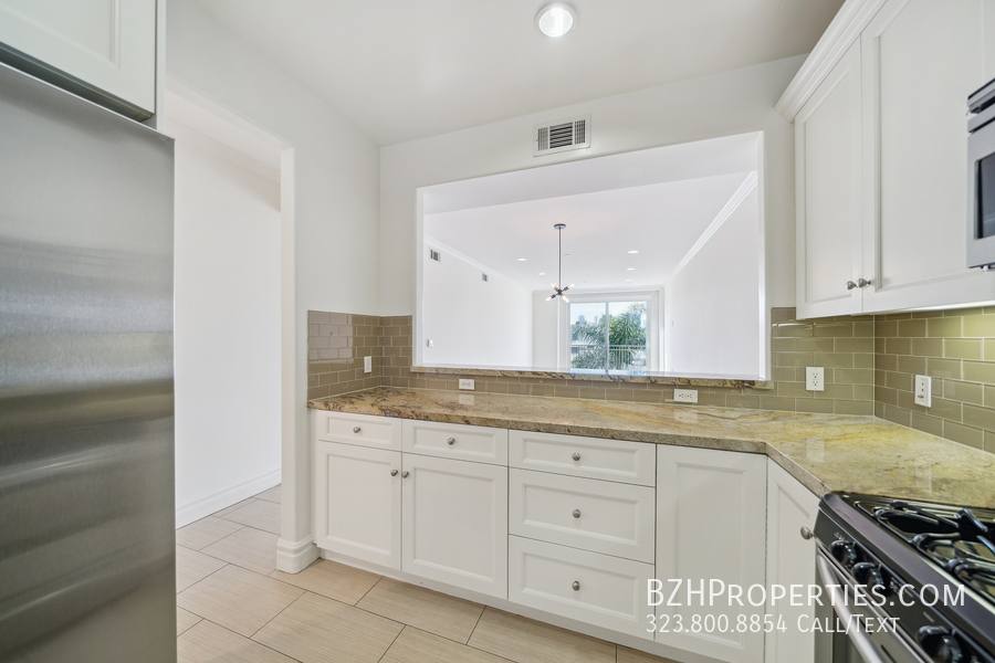 Apartment for rent at 1050 S Holt Ave #404, Los Angeles, CA 90035