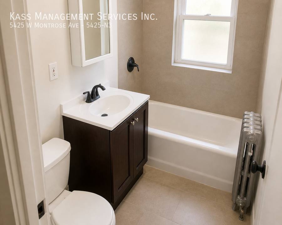 Apartment for rent at 5425 W Montrose Ave #N3, Chicago, IL 60641