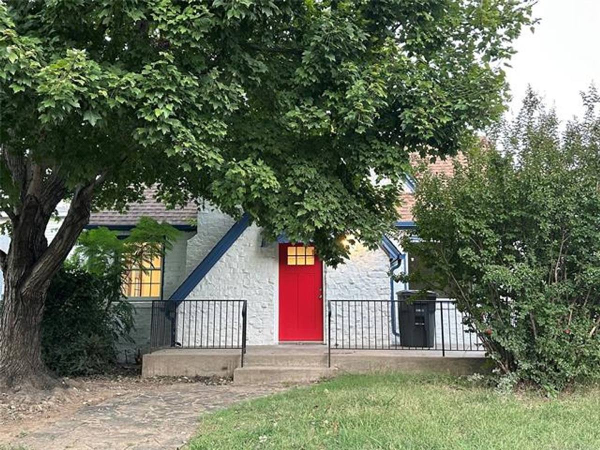 House for rent at 1235 S Gary Place, Tulsa, OK 74104