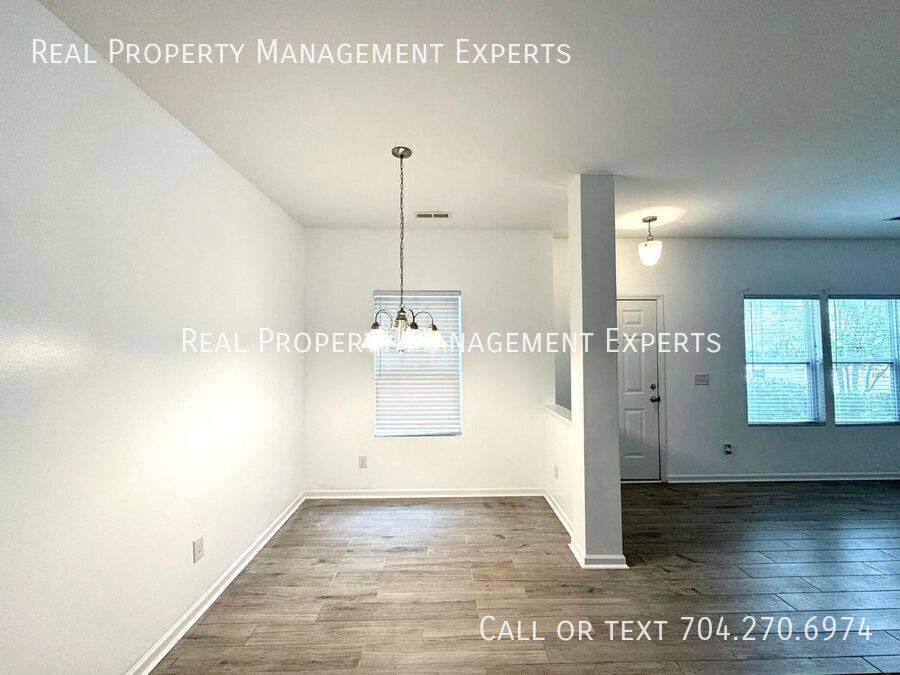 House for rent at 9851 Hanberry Blvd, Charlotte, NC 28213