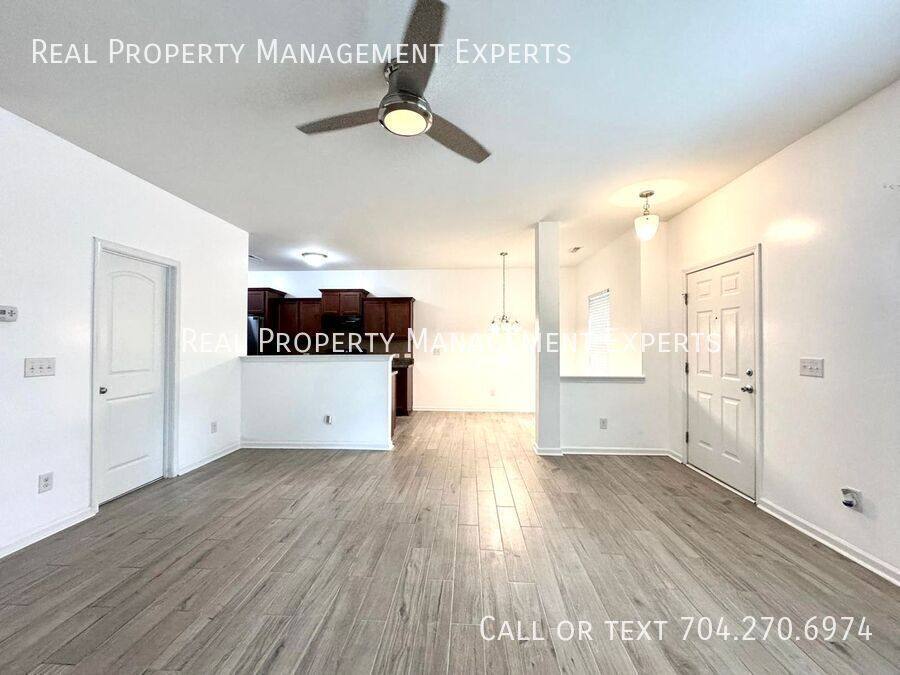 House for rent at 9851 Hanberry Blvd, Charlotte, NC 28213
