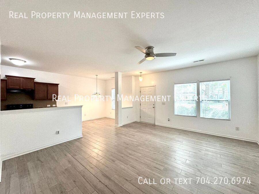House for rent at 9851 Hanberry Blvd, Charlotte, NC 28213