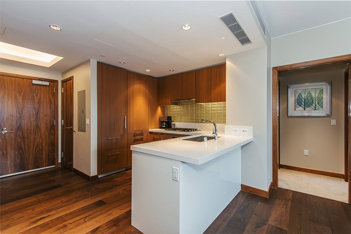 Apartment for rent at 1555 Kapiolani Blvd, Honolulu, HI 96814