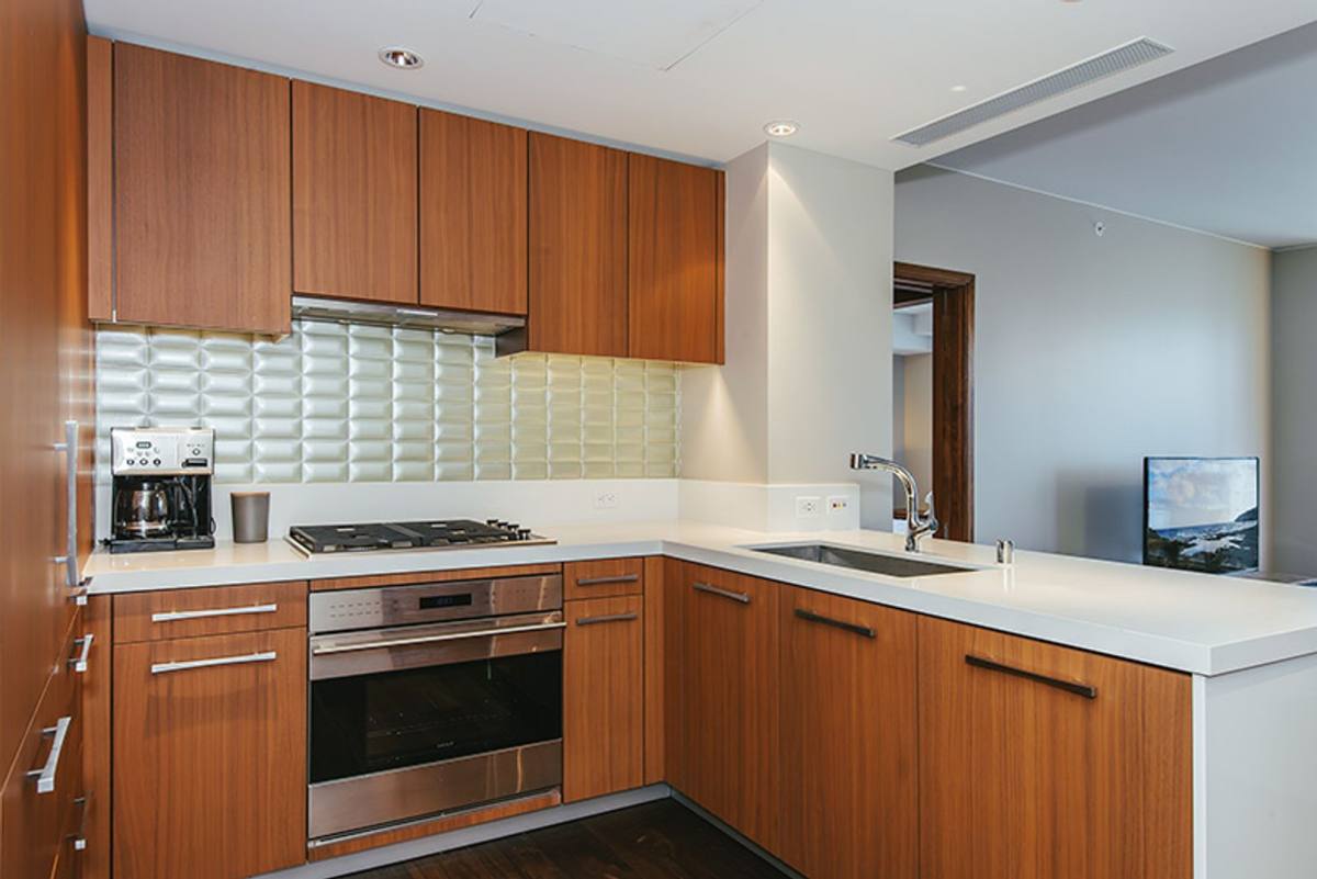 Apartment for rent at 1555 Kapiolani Blvd, Honolulu, HI 96814
