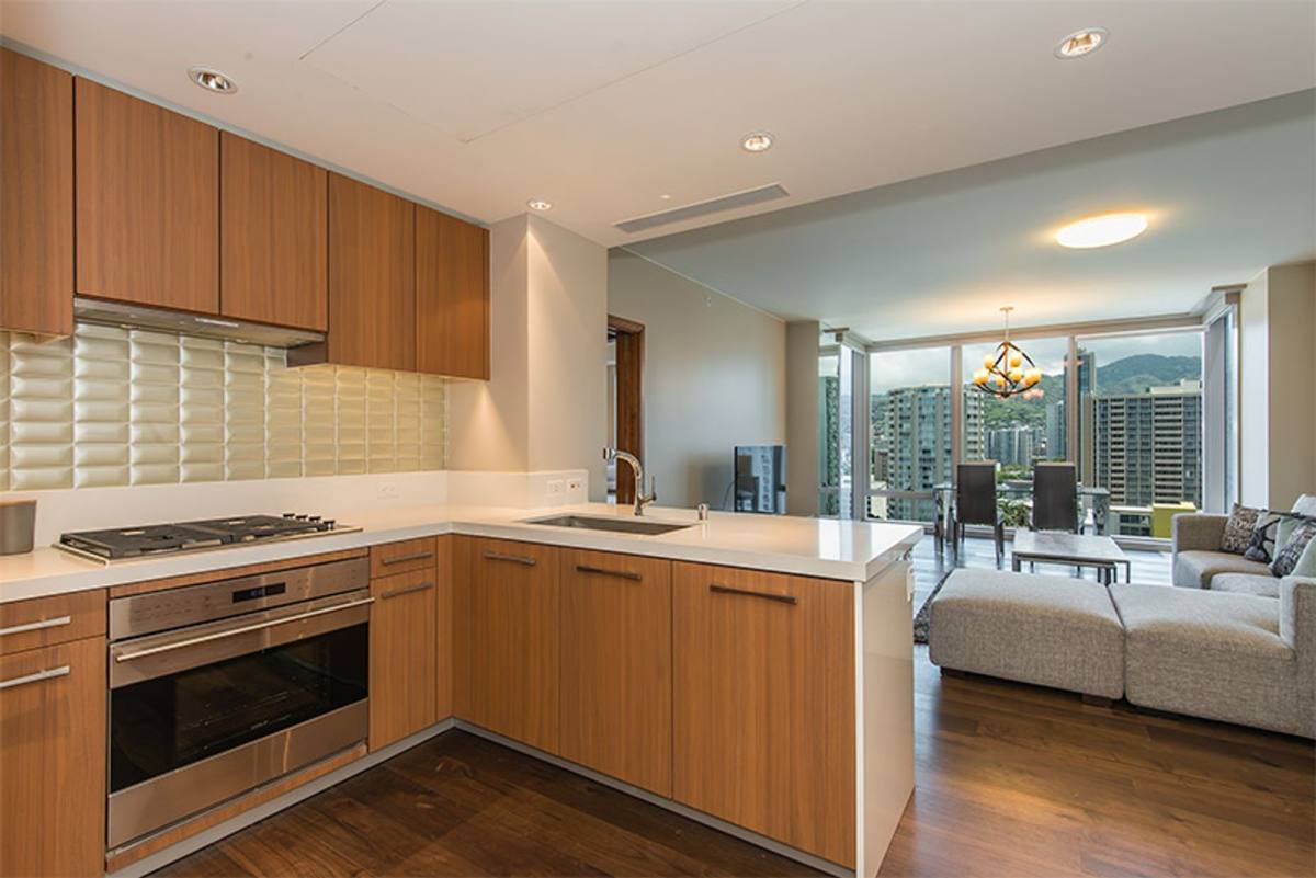 Apartment for rent at 1555 Kapiolani Blvd, Honolulu, HI 96814