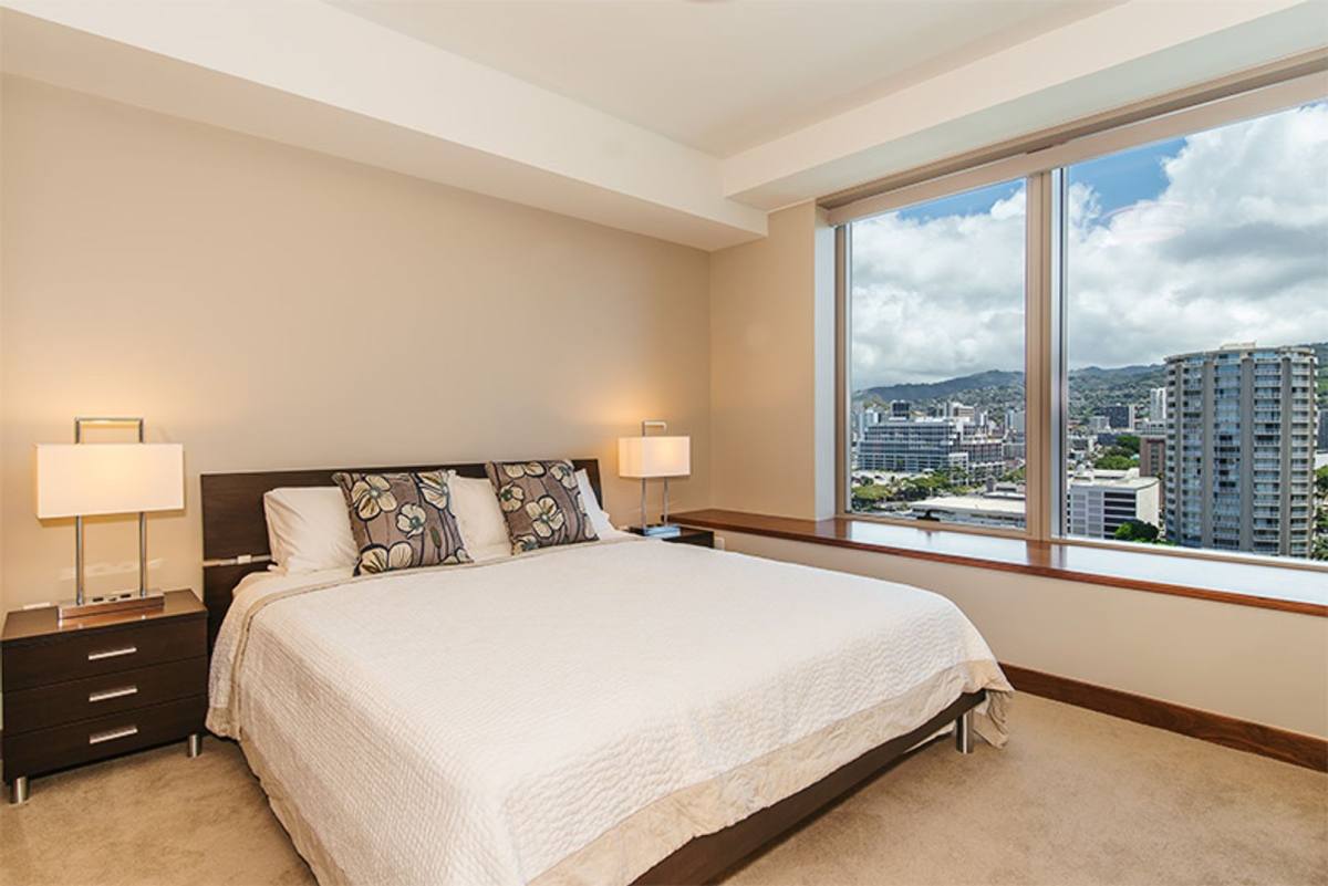 Apartment for rent at 1555 Kapiolani Blvd, Honolulu, HI 96814