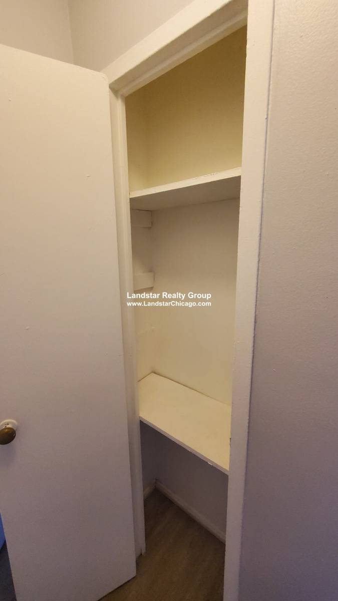 Apartment for rent at 7333 N Ridge Blvd #411, Chicago, IL 60626