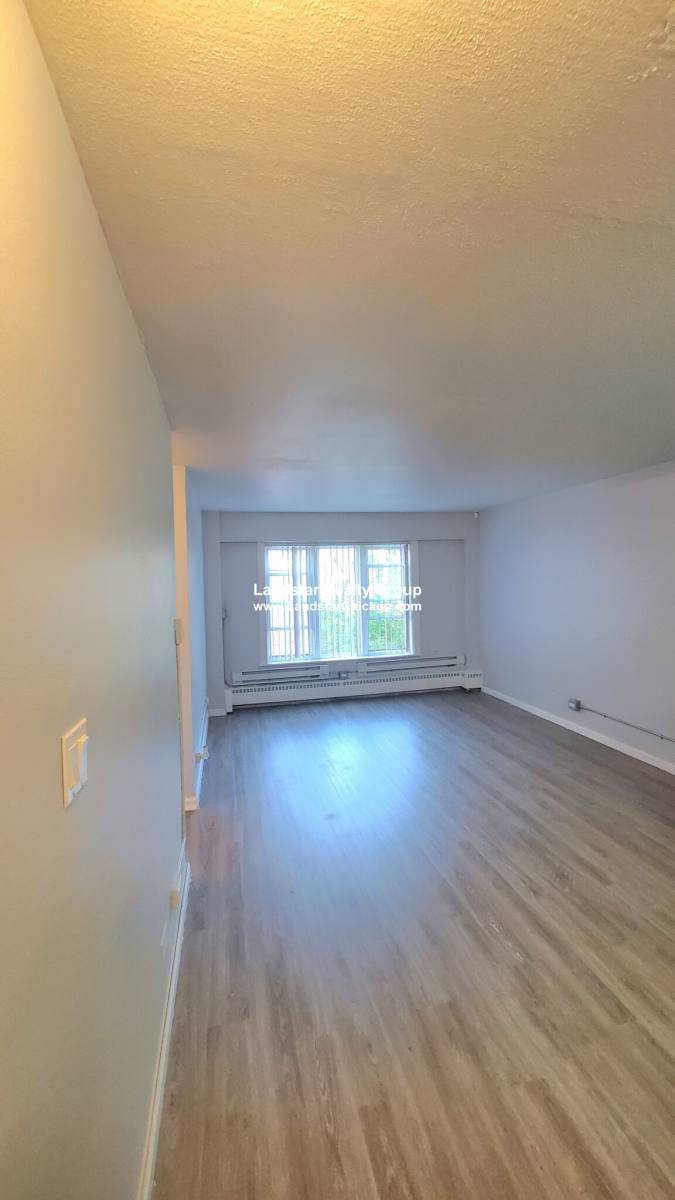 Apartment for rent at 7333 N Ridge Blvd #411, Chicago, IL 60626