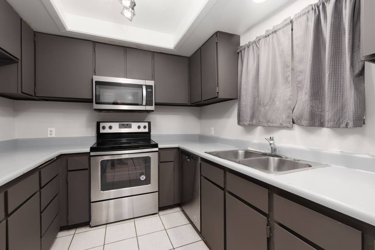 Condo for rent at 1676 Jupiter Court #B, Las Vegas, NV 89119