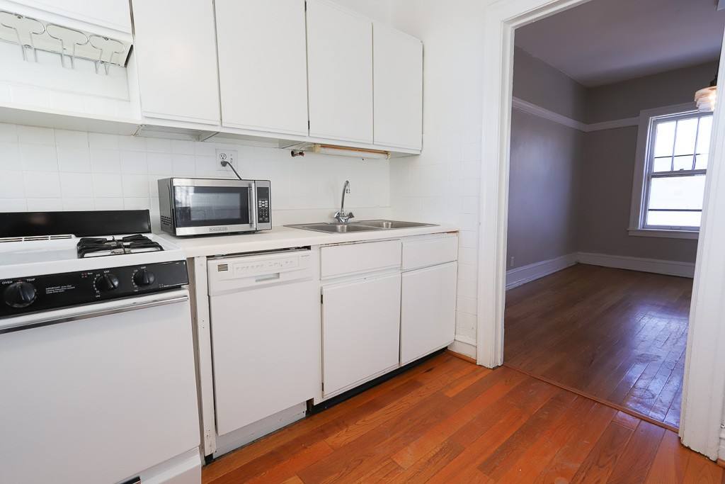 Apartment for rent at 639 Cornelia #N5, Chicago, IL 60657