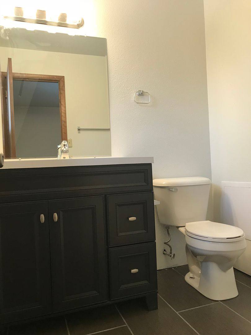 House for rent at 1129 26th Ave S, Moorhead, MN 56560