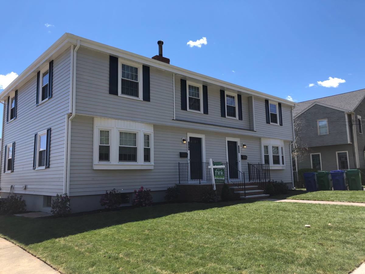 Townhouse for rent at 286 Lagrange St, Chestnut Hill, MA 02467